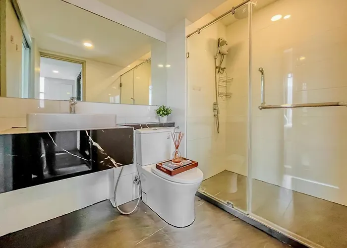 Duplex Near Bts L Rooftop Pool L Skyline L Sontana Holiday home *